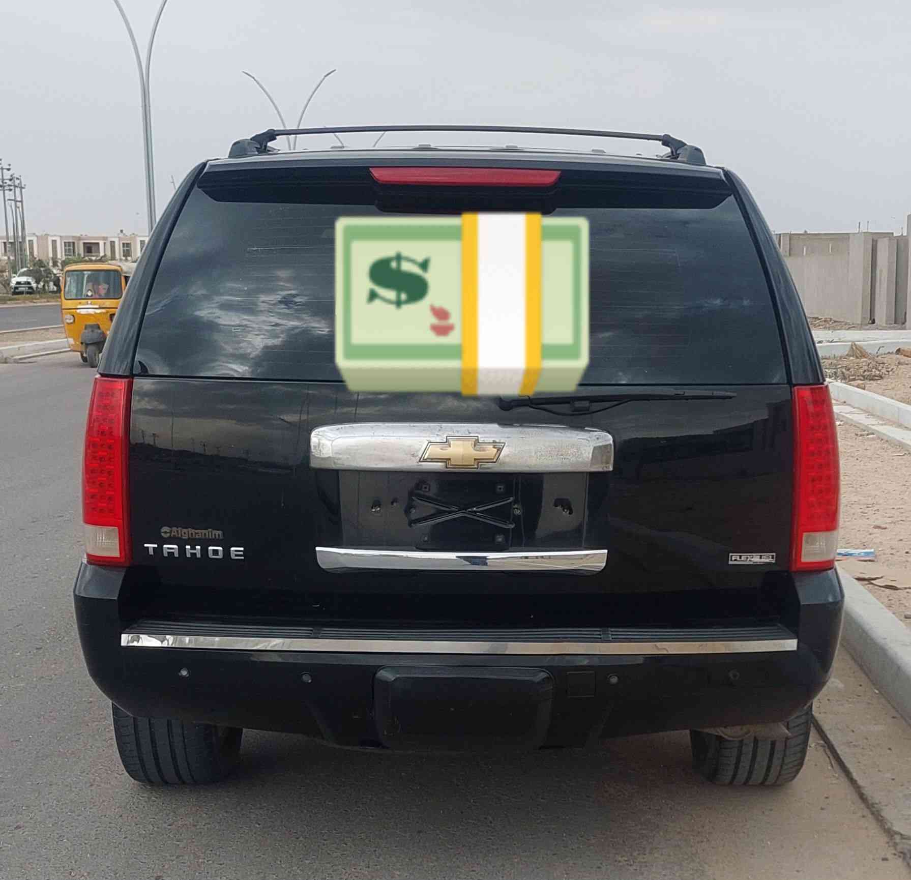 تاهو ادووووووات 
٢٠١٢ 
جديده وكلشي موضح بالصور 
صبغ قطعة وحده فقط فقط 
كفاله سرقه وعشاير وكص وفتح 
نقطة جراد مابيهه اصبانه مامحطوطه ع براغيهه 
يعني جديده كلش ونافضها من كلشي وكالة الغانم السعر ١٠٠ وبيهه مجال
اي استفسار واتساب هـ/  *********** 
مكاااااني بصره
