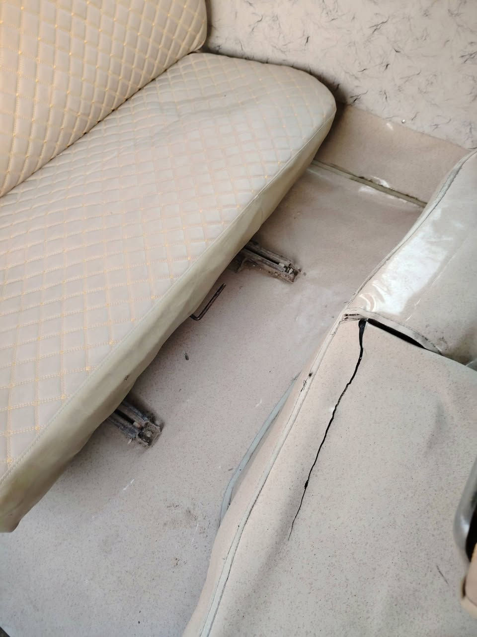 سلام عليكم ورحمة الله وبركاتة كيه بريجو 
مديل 99رقم نجف الماني تحويل شوكت ماتريد
مصفره مرور ول مامسجله سياره توشمه جدد حلوه جهزه 
من كلشي مكينه 300سوبر بيه تبخير كير وكسن مكفول مكان بابل القاسم سوق دوان 
***********
