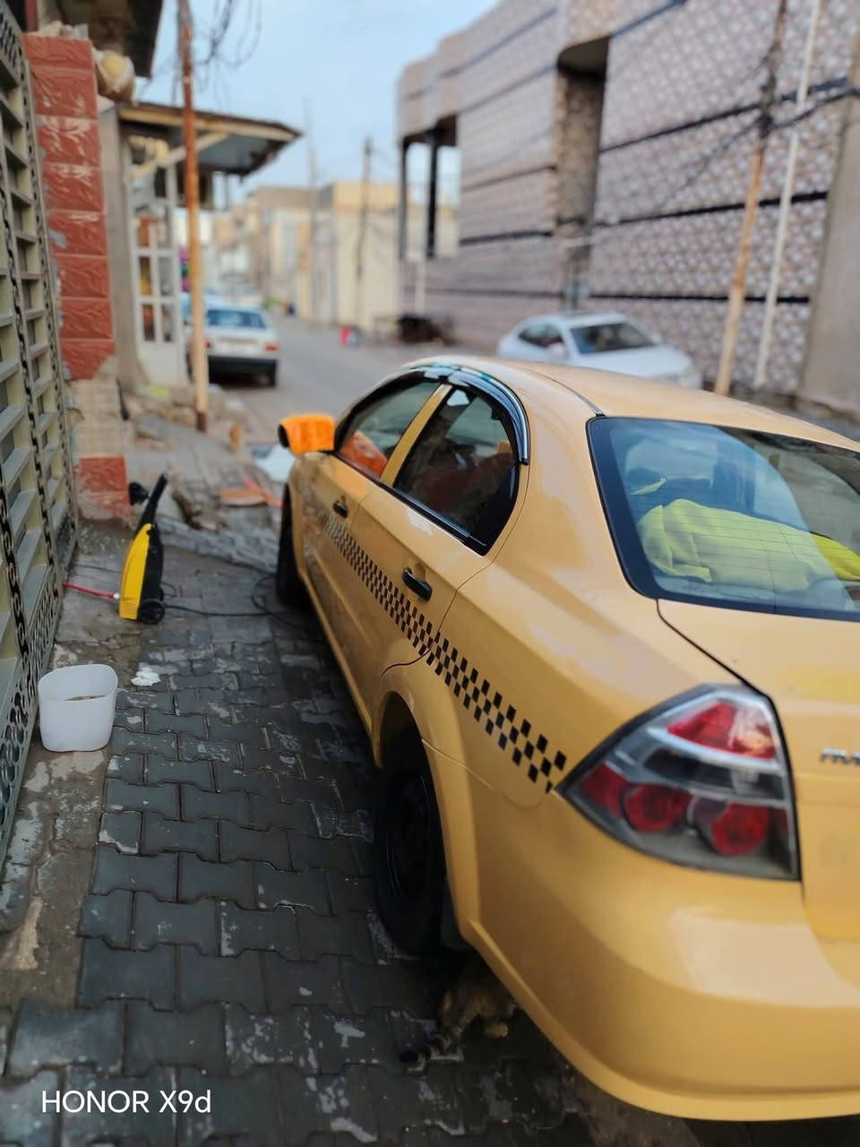 السلام عليكم افيو 2010للبيع مكينة كير خير من الله حدادية ورة وكدام نضيفة تبريد عايزة صوندة تايرات امامي نص عمر خلفي جدد بيه بارد بين البيبان عكس السايق ومحملي معجون صابغين صفحة للملاون ومعمريد دواير جاملغات ودوس بيه خربطة بلكهربائيات مالت المحرك السيارة رقم نجف بسمي سنوية لل 30 هزة لنهاية ال10تسقط 
السعر 48وبيه مجال حك الجية جماعت ال40لتعلق غالية عليك خاص مارد شراي اتصل وتعال شوفه وبخدمتك


**إذا كنت صاحب هذا الإعلان وتريد حذفه لأي سبب، رجاءا أرسل رسالة إلى الدعم الفني**