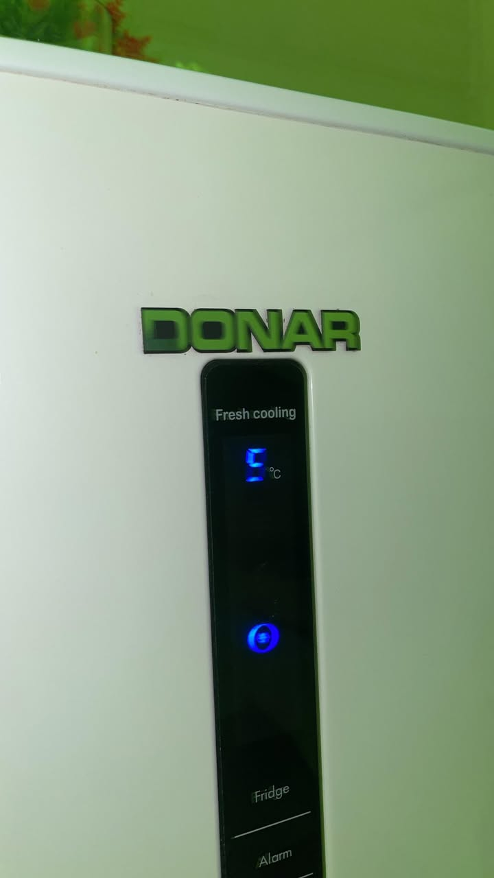 ثلاجة دونر حجم ١٤ قدم منا وبيها براد مابيها اي عطل مداخله تصليح سعرها ٢٧٥ وبيها مجال


**إذا كنت صاحب هذا الإعلان وتريد حذفه لأي سبب، رجاءا أرسل رسالة إلى الدعم الفني**