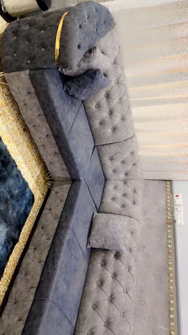 للبيع
11متر للاستفار لاتصال عل رقم ***********
