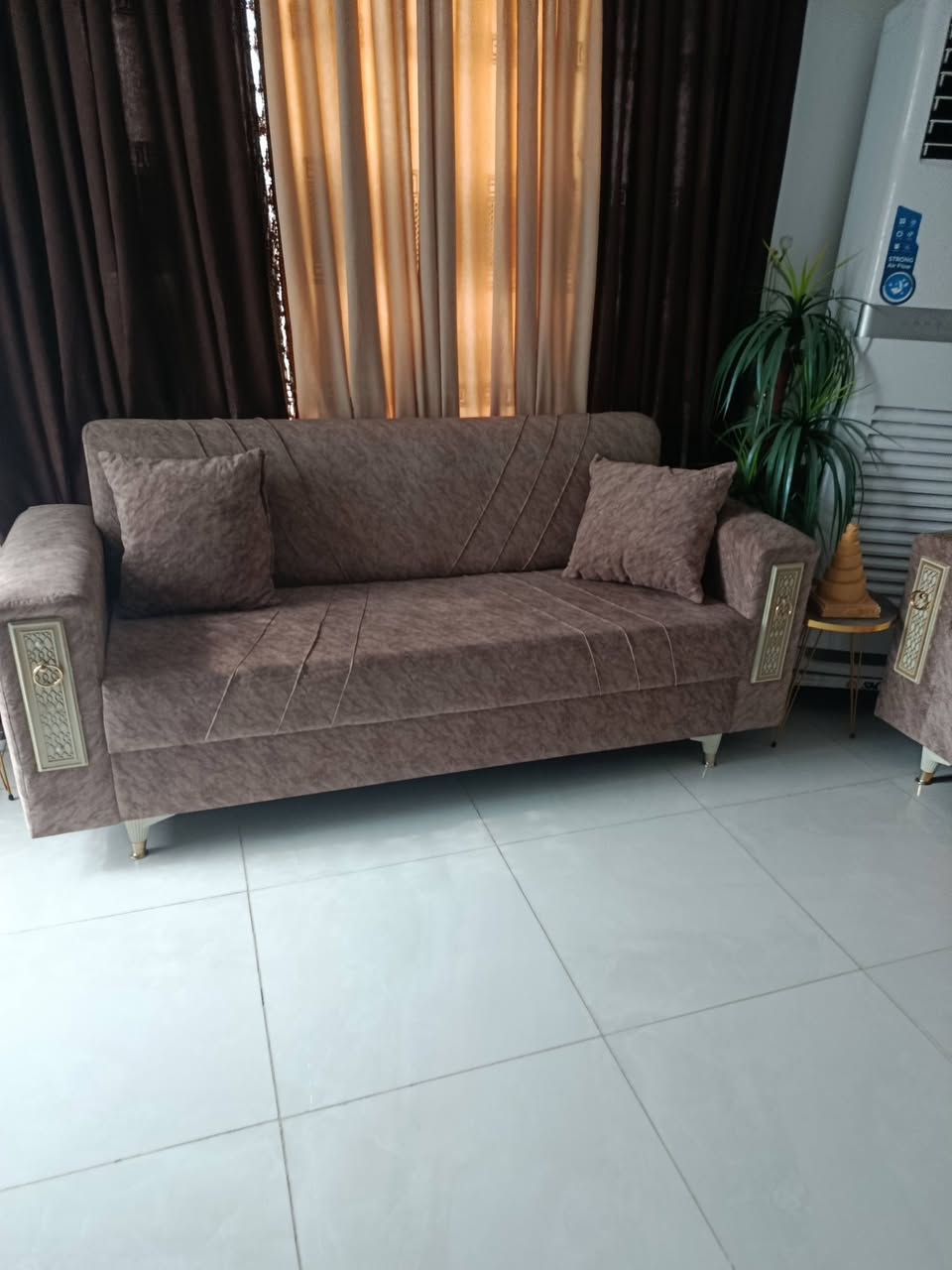 السلام عليكم تخمين للبيع مسوي توصه اب مليون ونص اريده اب مليون وربع وبي مجال


**إذا كنت صاحب هذا الإعلان وتريد حذفه لأي سبب، رجاءا أرسل رسالة إلى الدعم الفني**