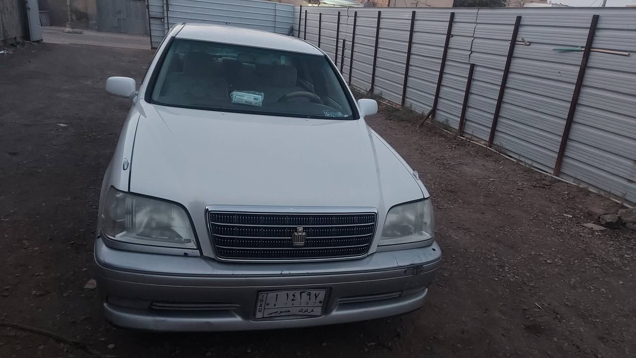 السلام عليكم ملكه موديل ٢٠٠٠رقم كركوك قرار ٤٨مدفوع كمرك وضريبه ومعممه على كافة المحافظات مكفوله من الكص والنقل ..بيها ضربه بالجاملغ الخلفي والجاملغ الامامي  باقيه بس عل الرقم  محرك فيفيتي ٤دكم تبريد قطعتين ثلاجه خلفيه برده خلفيه حداديه جديده طخم تاير جديد 
السعر ٩٠ وبيها مجال قليل ***********
