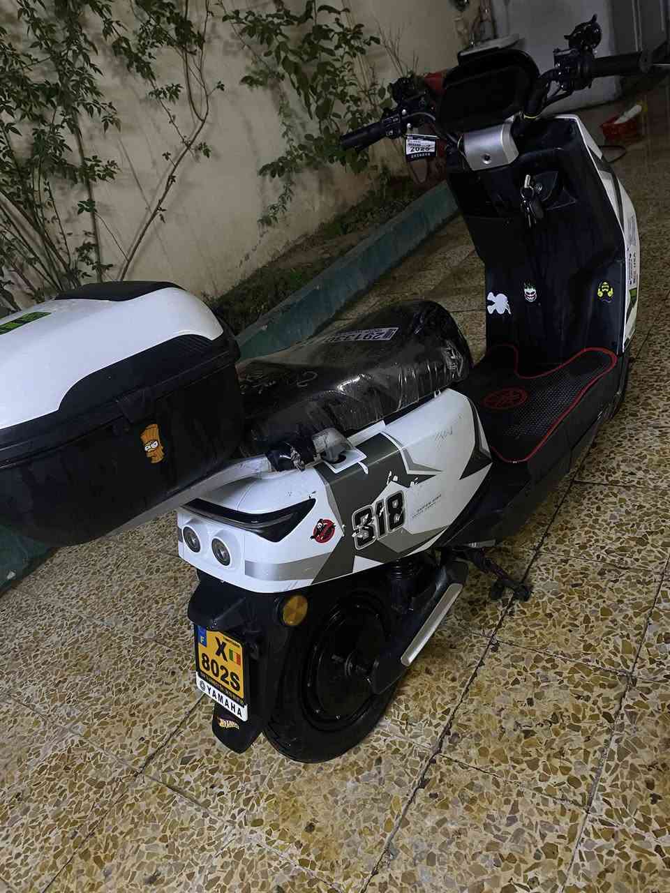 مطور شحن للبيع 6 بطاريات دبل  /بي  نضام بك /سرعة 99 فول موصفات  لايت عالي ناصي مطور شحن معروفه فول موصفات  /نوعيه 318/نمرات 4/ملف 2000/ السعر 550 بيها مجال شي قليل / رقم موبايل اسيا / ***********  / اتصل وا تدلل  مكاني موصل حي عدن
