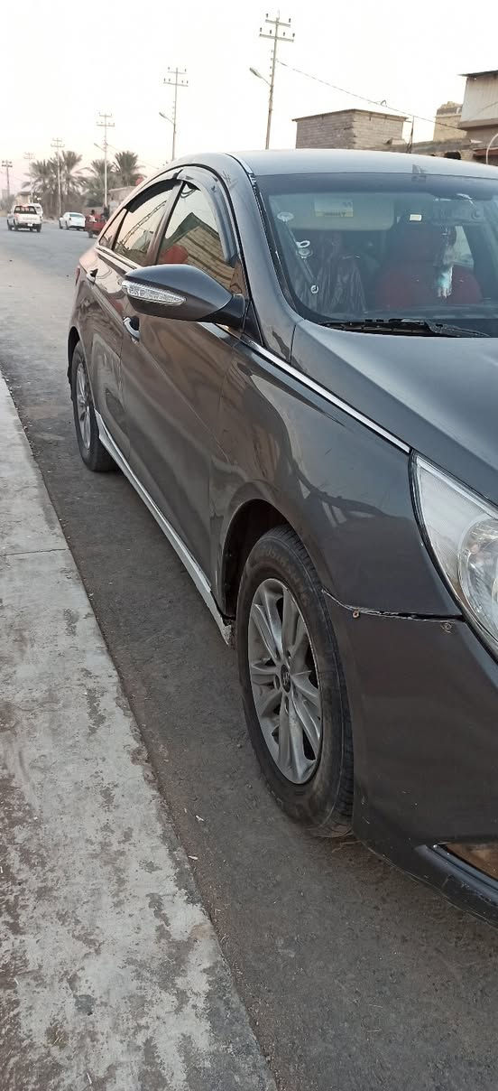 سلام عليكم من رخصت الادمنيه سوناته 2014 وارد مريكي سياره مكينه 2400 جتاي اي    جاهزه من كلشي حداده تخم تايرتبريد ضربته جاملق اماي وخلفي المكان  السياره البصره السعر 93بيه مجال بصيط الستفسار ***********
