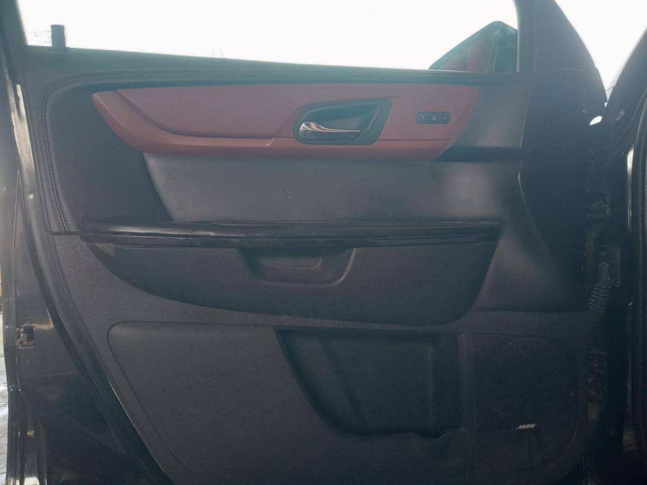 شوفر ترافرس ٢٠١٧ السياره فول فول Ltz حداديه حلوه ومكينه شغاله وناعمه وما بيه اي صوت بس اتطلع دخان من الصالنصه 
سعره ١٦٠ وبيه مجال مكان كربلاء 
***********
