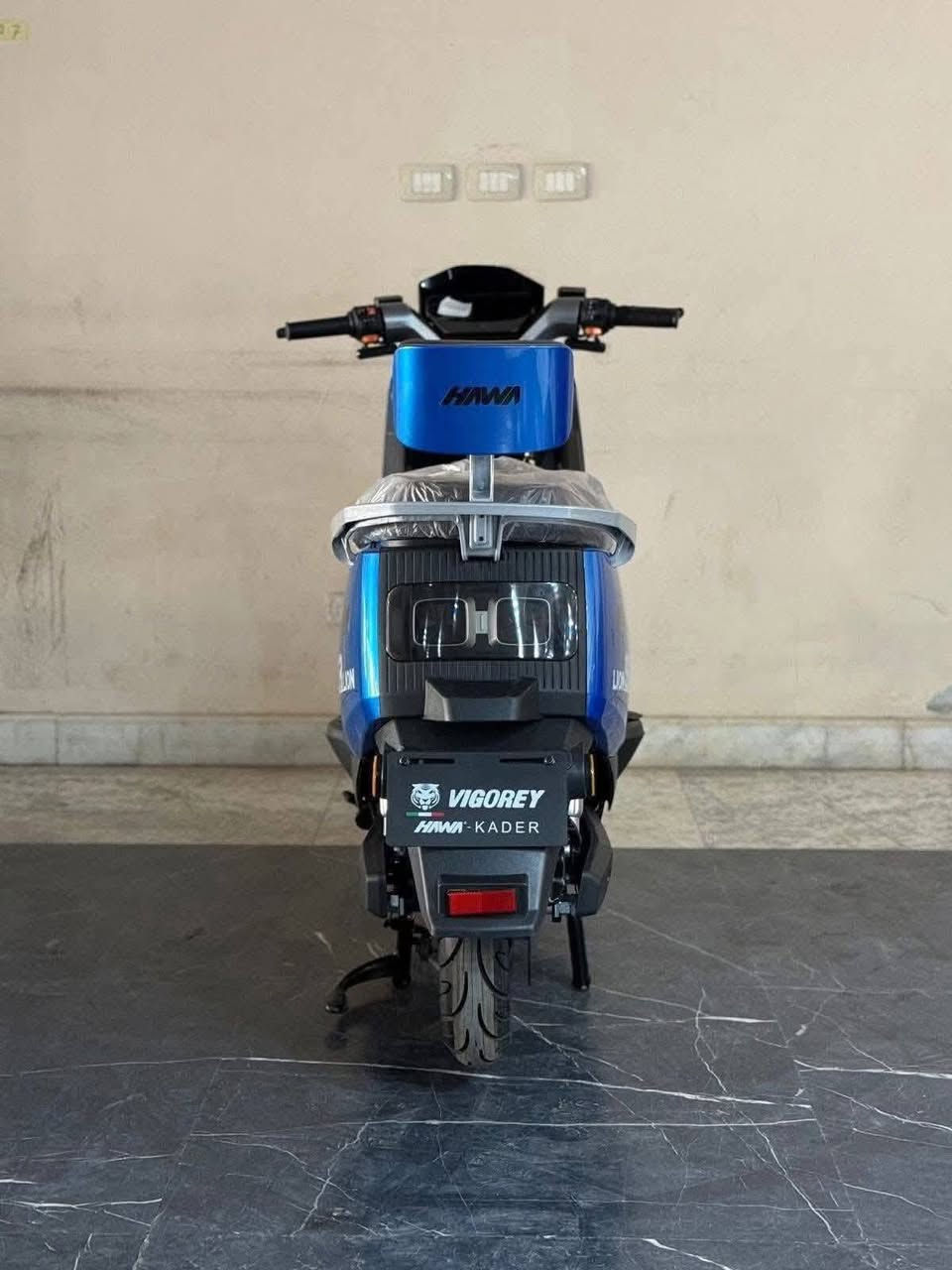 ااسكوتر كهرباء 2000w فجوري🦁
👈 مواصفات البطارية : ليثيوم 70 فولت 35 امبير 
👈 السرعة القصوى : 80 كم/س نظام
👈 مسافة الشحنة الكاملة : 85 : 90 كم
👈 نوع الفرامل : باكم أمامي وخلفي
👈 عدادات ديجيتال                       (السعر:16 الف)
👈 إضاءة led بالكامل  
👈 حمايه للاسكوتر 
👈 انتظار 
👈 مخرج usb 
👈 بصمه 
👈 ٢ مفتاح ٢ ريموت 
 💥 وتحدي.. السعر ده مش هتلاقيه في أي مكان غير عندناا
للتواصل او للاستفسار فون:  01204236572📲


**إذا كنت صاحب هذا الإعلان وتريد حذفه لأي سبب، رجاءا أرسل رسالة إلى الدعم الفني**