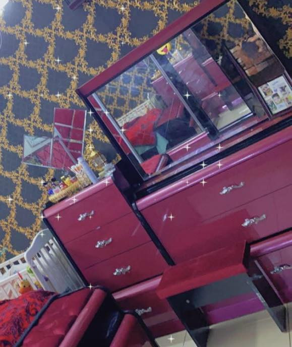 السلام عليكم غرفه نوم تركي مستعمله للبيع بسعر 750 الف وبيها مجال للتواصل واتساب ***********
