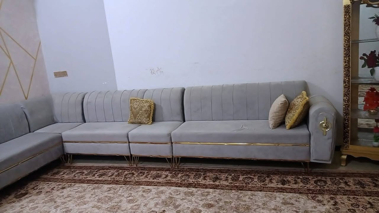 ديوان للبيع***********
