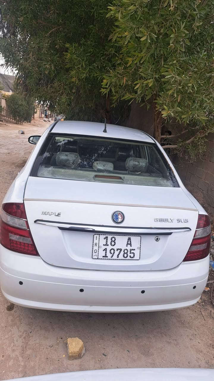 سلام عليكم للبيع جيلي  موديل. 2011  مكفوله كفاله عامه مكينه وكير علشرط تبريد ثلج تتفه شغاله كهربايات كله شغاله حداديه جديده تخم تاير جدد تحويل مباشر بسمي مكان نجف للستفسار ***********
