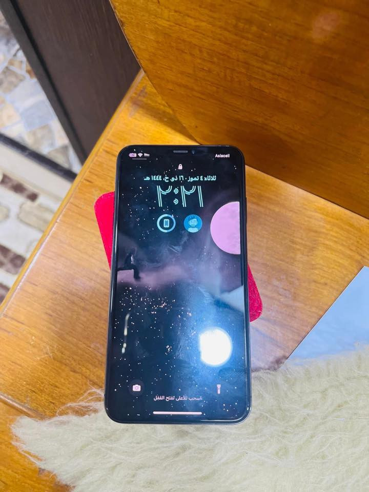 سلام عليكم للبيع آيفون اكس إس ماكس جهاز نضيف فقط بطاريه سعرررر٢٠٠بيه مجال ***********
