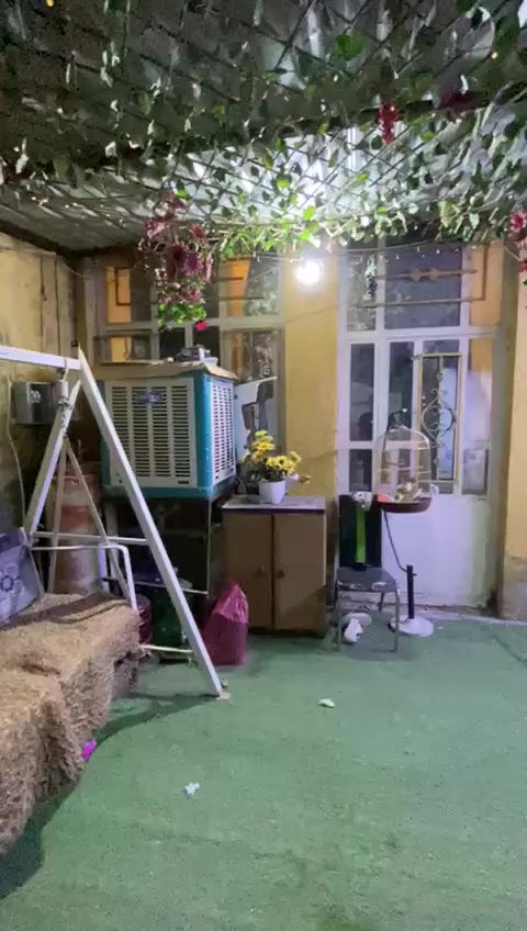 بيت في بغداد الحسينيه السكلات ال14 شارع النادي
100 متر طابق ونص للاستفسار ع الخاص او الواتس اب 
***********
