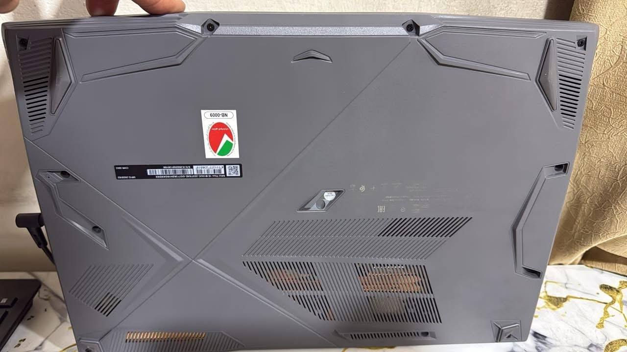 سلام عليكم لابتوب للبيع  استعمال قليل جداا للاستفسار
واتساب ***********
