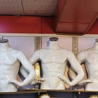 صدر مليكان للبيع عدد 50 العنوان بغداد حسينيه معامل رقم 07702745903