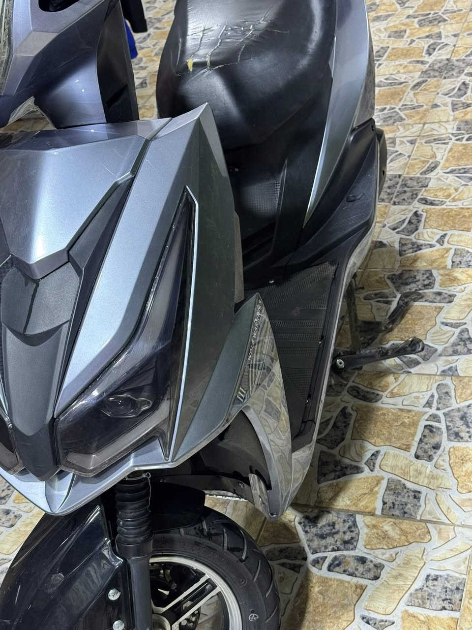 وطور شحن الاخوين موديل 23 للبيع 550 وبي مجال بطاريات وملف وعقل كله جديد / مكان رمادي كورنيش تأميم /رقم:***********
