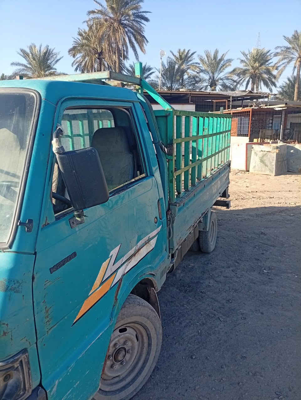 كيا بنجو 93 رقم انجليزي سنويه  29 رقم بغداد ماكينه ابيض تنقيص من تبديل للتبديل قل ربع مكان،,, مكان بغداد التاجي السعر 37 وبيها مجال قليل
