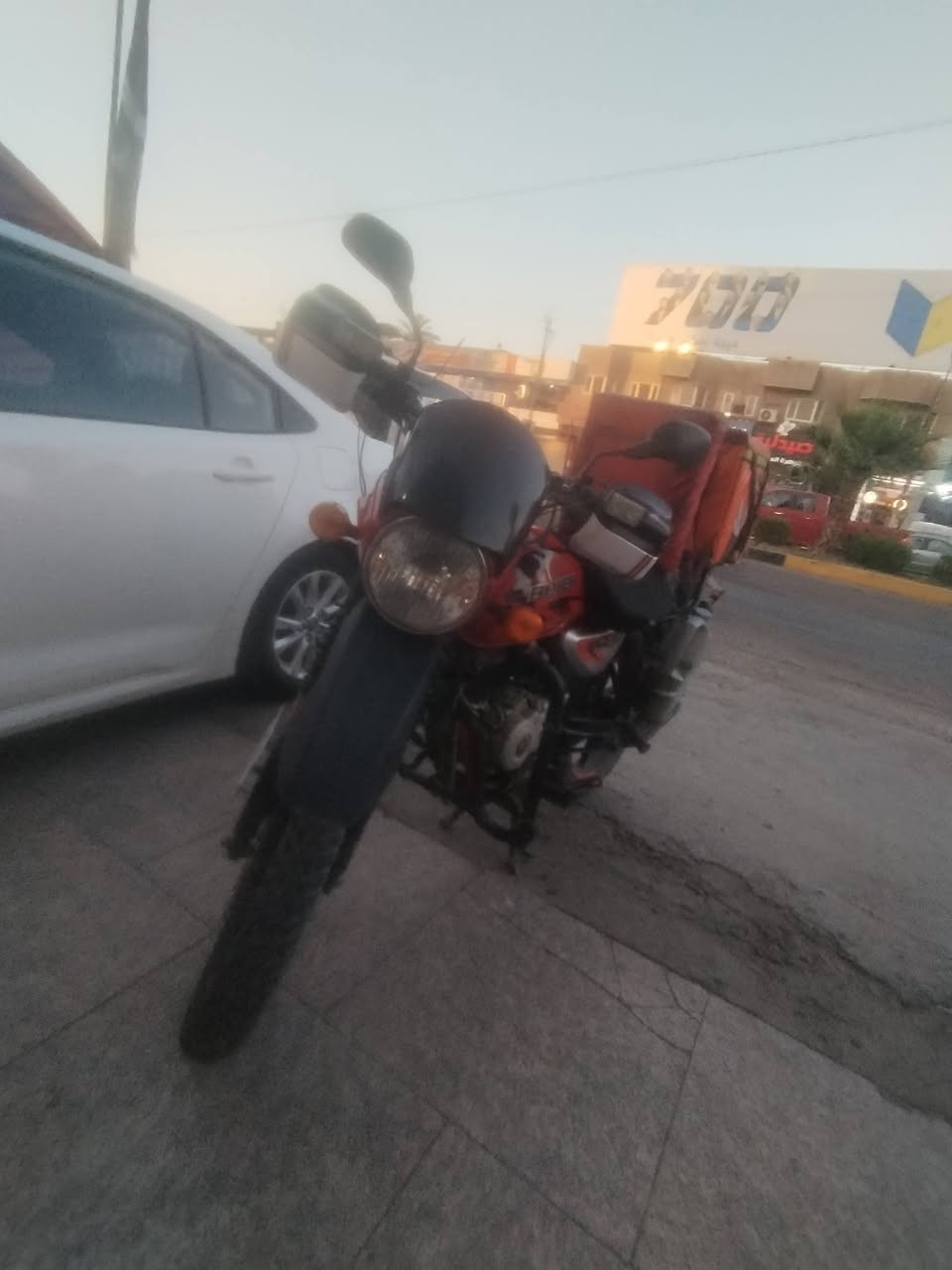 سلام عليكم دراجه بوكسر22مسجله21بلسنويه دراجه مرقمه رقم بغداد انكليزي نضيفه وكلشي شغال كهربائيات كلها شغاله زنون عالي ناصي صوت ناعم مجفت شركه ضمان تايرات زوج جدد دراجه احلى من الصور السعر2مليون مكاني بغداد محموديه***********
