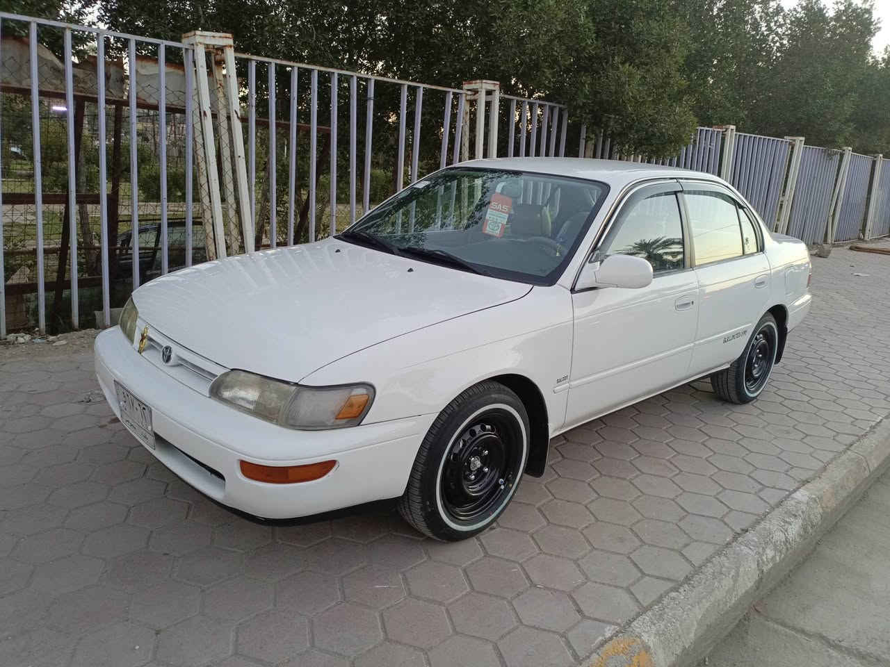 السلام عليكم كورلا محوره موديل 1994 رقمه بغداد مشروع 
مصبوغة عام بدون ضربه صبغ جماليه سياره تعمير جديد
محرك وكير وصدر مكفولات تخم تاير شاده جديد سياره جاهزه من كلشي وناعمه كلش السعر 65 وبيه مجال العنوان واسط نعمانيه
***********
