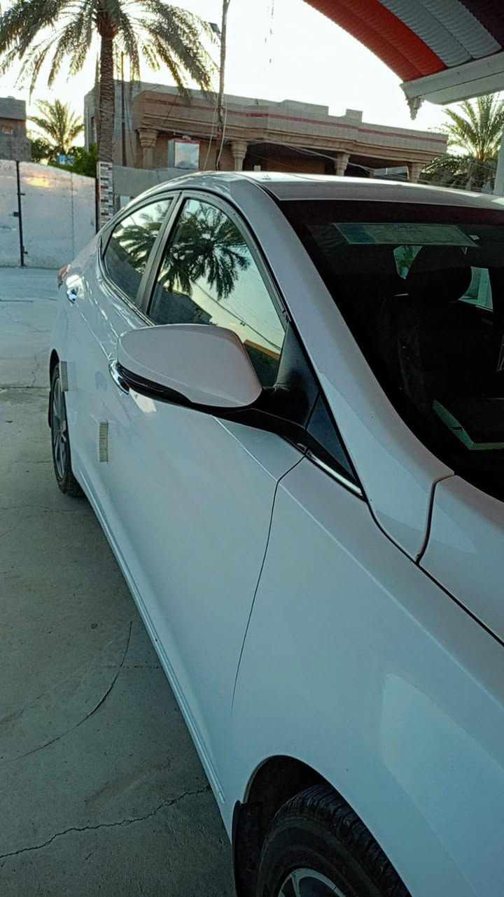 سلام عليكم ￼ ‏￼النترة 2015  خليجي فول موصفات رقم شمالي بسمي مكفوله كفاله عامه عده لدعاميات صبق موصفات كشنات جلد رقم لجديد بسمي لد امامي خلفي حساسات ويل كروم مري شفط اشاير بلمري بصمه  فتحه سقف وباقي لموصفات معروفه مكان لسياره الانبار اي ستفسار على هاذه لرقم ***********
