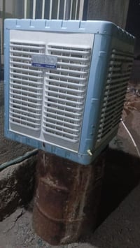 مبردة • مستخدمة شهر • قابلة تفاوض