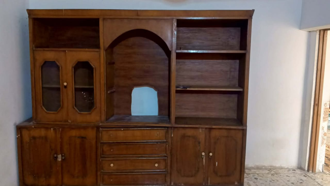 معرض خشب صاج قطعتين لبيع 70 الف على هيج وضعه 
يرادله تعديلات المعرض


**إذا كنت صاحب هذا الإعلان وتريد حذفه لأي سبب، رجاءا أرسل رسالة إلى الدعم الفني**
