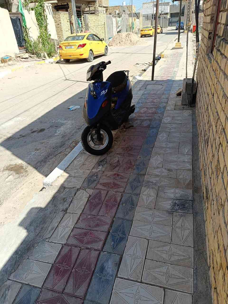السلام عليكم  بيجي محرك ما مفتوح سالف هندر كهربايات كله شغاله قفل جنطه قفل سكان شغل وطلع تريك وين ما تريد سعر 350 ناصريه مركز ***********
