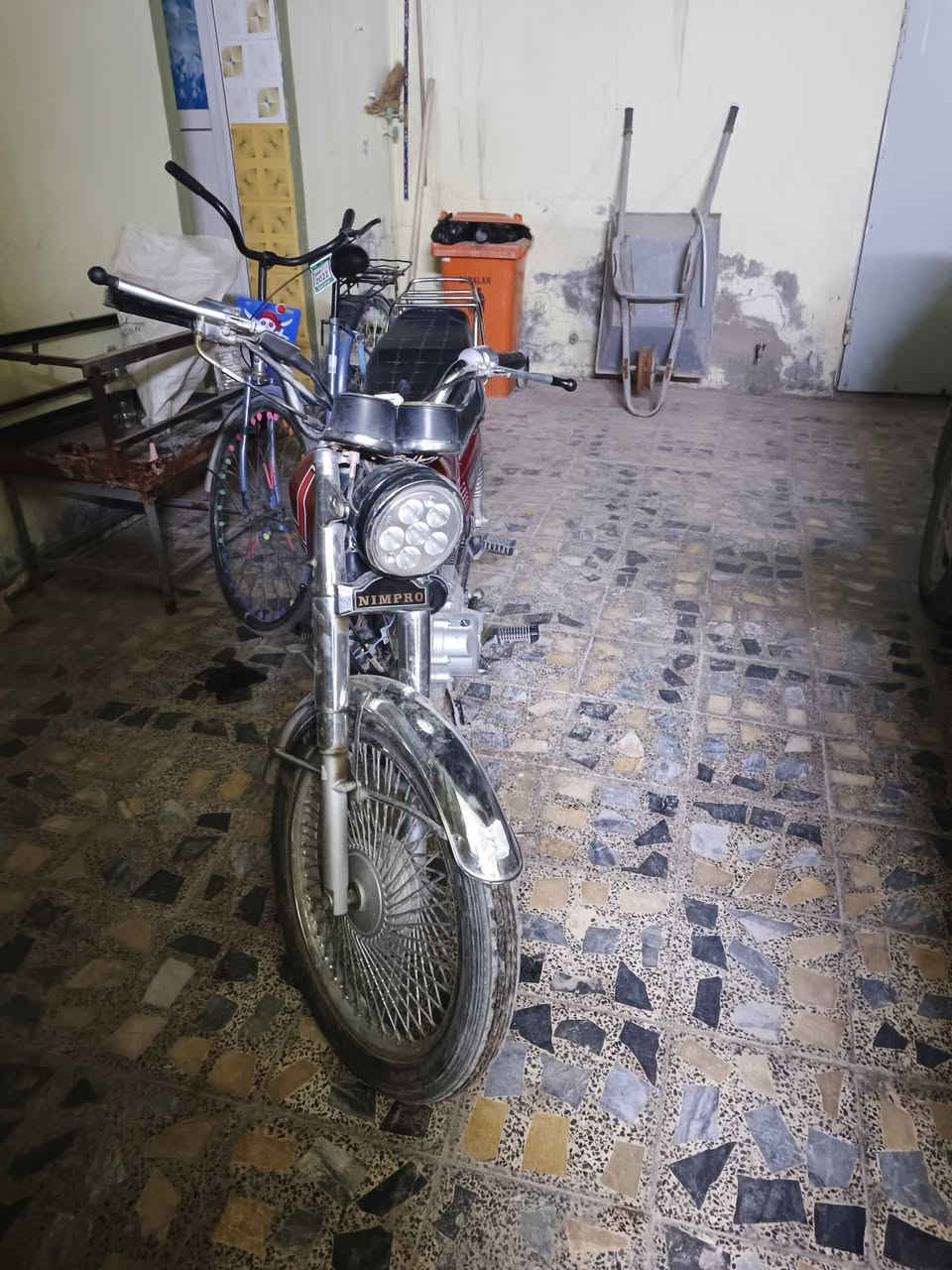 دراجة اربعة كير للبيع اوراق اصولي كبل اترقم من اول هندر تشتغل السعر 700 الف ببه مجال للشراي متوازي على فلوس المكان النجف للتواصل ***********
