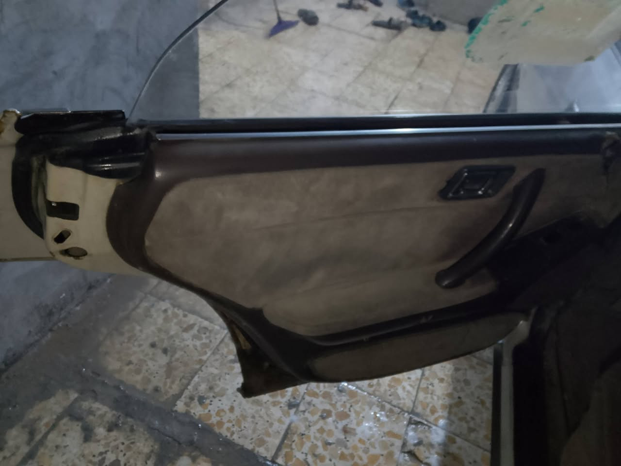 سلام عليك البيع هارتوب مديل 91 رقم بصره نكليزي تحويل ثاني يوم مكفوله من كص ونقل مكان  البصره الزبير 
مكينه فيفيتي تخم تاير جديد سياره مال جناي شاشه سياره ثلاجه خلفيه دواخل جديده سياره حلوه مال جناي سعره28 وبيها مجال بسيط ***********
