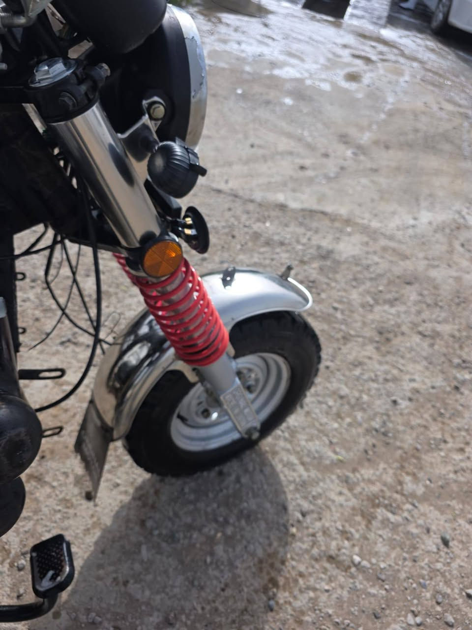 ستوته فحل موديل 22 حجم المكينه 200 مابيه نقص كلها كامله اوراق بس كرتونيه السعر مليون 950 وبيها مجال قليل بعقوبه تقاطع القدس رقم الهاتف ***********
