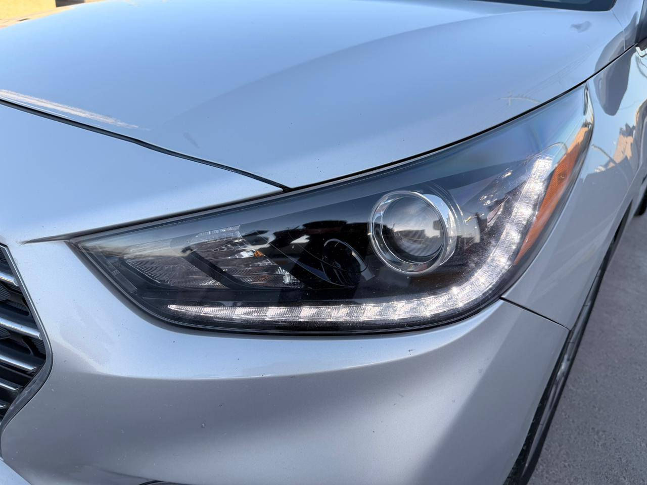 السلام عليكم اكسنت موديل ٢٠٢١ رقم ذي قار معوقين بسم ولد شاب وكاله عامه للمشتري باقيله سنه وتخلص سياره جديده جداً وجاهزه حادثه تبديل قبق الصندوق تبديل فقط فول مواصفات ١/١ ماشيه ٧٥ الف مكينه ١٦٠٠ دوش شرط مامفتوحه مواصفات فتحه بصمه تشغيل بصمه ابواب ويل كب اشاره بلمرايه حاجب بلاجكتور وبعد بيه مواصفات السعر ١٠٨ مكان السياره ناصريه مركز ‭٠٧٨٥ ٥٦٦ ٦٧٣٣‬
اسياه ‭٠٧٧٨ ٠٣٥ ٦٤٤٦
