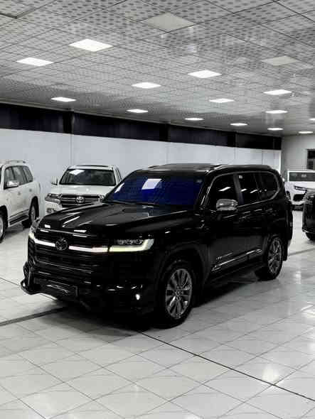 2023 LIMITED VX 
الف 33  KM لاندكروز VX ( ليمتد فول 
الفول ) 
مكفول كفاله عام من كلشي
‏‎سنة الصنع: 2023
‏‎بريم اصل داخل احمر 
كل غراض بلادي موجود
ماشييه  33 الف  كم 
‏‎المواصفات :
-المصابيح:  LED
-كاميرا  
-رادا أمامي خلفي جانبي
-نظام الصوت JBL
- محرك 6 سلندر 4000 
‏‎- فتحة سقف ( سلايد ) 
-٣ شاشات 
- شاشات ترفيه خلفية
‏‎- مقاعد جلد-تدفئة-تبريد
‏‎- مقاعد كهربائية 
- مقاعد امامية تبريد 
- ⁠تبريد وتدفئة امامي خلفي 
‏‎- بصمة الابواب 
‏‎- صندوق كهربائي
‏‎- مصابيح LED و زينون
-7 راكب 
-شحن واير ليس 
-حساس امامي خلفي 
‏‎- حجم العجلات 20 inch 
مكفول كفاله عام كلشي مابيها بل باكيت
تخم تاير دنلوب جديد 
مكفولة كفالة عامة من الدعامية إلى الدعامية
‏‎ بدون صبخ .بدون بارد  ،بدون رصعات ،بدون حتى شخط
‏‎دعاميات هم بدون صبغ ،رمل مابي ،لحية بدون صبخ ..بقية كلها 
بشرط

محرك كير بشرط مامفتوح
‏‎سيارة حيل نظيفة كلشي عل بلاد لوك
‏‎سنوية زنكة كلشي جديد مدفوع لـ2029
‏‎باسمي السنوية بشرط تحويل و خرامة 
‏‎سيارة مابيـها دينار مصرف كامل من كل نواحي

ومسويلها صيانة كامل بشركة ساز. 

رقم بغداد تحويل مباشر 

العنوان.بغداد الراشدية 

هاتف.  ***********
