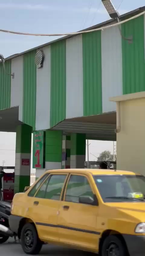 سلام عليكم سايبا 12 سياره مكينه حديث كير حديث صدر جديد تايرات جديده تبريد ثلاجه سياره جاهزه رقم دولي سياره خير من الله كامله ماتصرف عليه ربع مكاني بغداد رقم تليفون ***********
