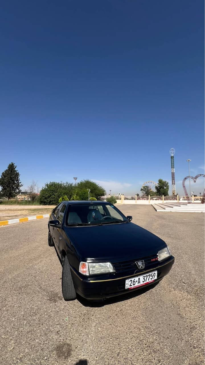 بيجو 405 فرنسي موديل 1993
كير محرك شرط بدون عيب كير عادي 
صبغ حزام جمالية بدون ضربة سقف بدون صبغ 
رقم صلاح الدين دولي بسمي تريد تحويل وكالة حاضر كوبون بنزين مقدم من زمان ويطلع بهاي الفتره 
تخم تايرات ويالة جديد صدر امامي خلفي جديد درايم شفت جديد + مرايات اشاير  + جاملغات اشاير
كشنات نظيفة جداً اني مغلفه جمالية 
سلايت جامات امامية كهرباء
شاشة ايباد + سماعات جديد 
كهربائيات كامله كلها شغالة  
السيارة جاهزه من كلشي ومصروف عليها بدون اي نواقص  السعر مناسب جداً 27 ورقة وبيها مجال بسيط كلش للشراي *********** كركوك, العراق
