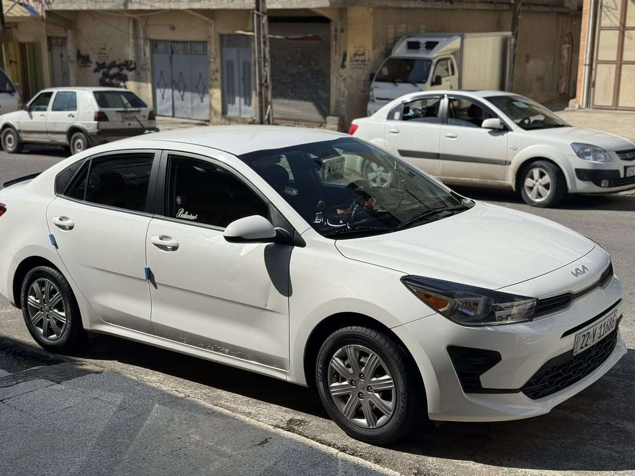 سلام عليكم كيا ريو 2023 للبيع (جديد)كلين تايتل ماشي 23الف ميل السياره جديد محرك 16 المرغوب نص مواصفات مكان موصل  رقم الهاتف *********** السعر 145 بي مجال بسيط
