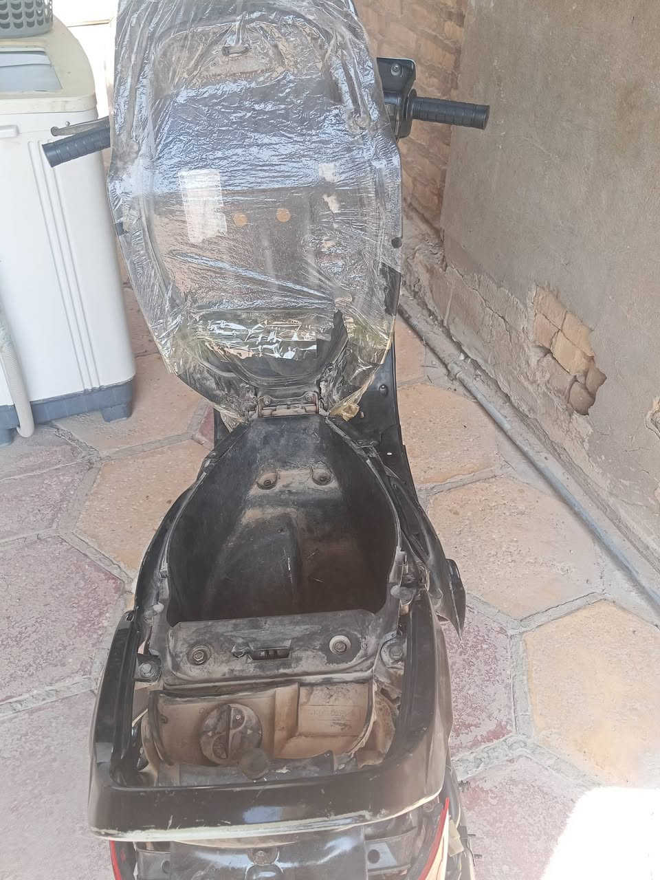 السلام عليكم درجة فراشة البيع كلش حلوه درجة ونضيه اسف هندر كهربائية تشفل كلشي بيه شغل هذا رقمي 350وبيه درجة مفتوحة مكان في النجف اشرف احي الجزيرة يم جامع بصرواي ***********
