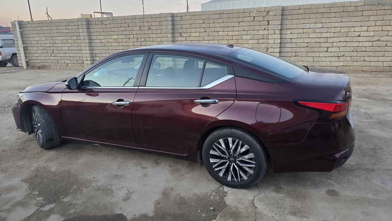 بسم الله الرحمن الرحيم 
نسيان التيما 2024 
رقم الشاصي 1N4BL4DV0RN319725
مواصفات Sv 
ضرر خلفي 
العنوان الشرقاط اجميلة 
للاستفسار اتصال واتساب 
***********
السعر افحص السياره  وخابرني
