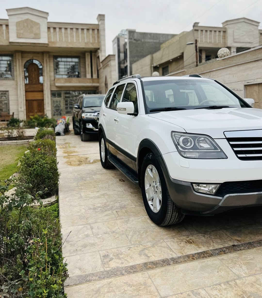 السلام عليكم 🔥😎 بيع فقط 
كيا موهافي 2013 خليجي 
رقم بغداد سنويه ل 2029 تحويل مباشر ب اسم المشتري 
عداد المسافه 143 الف حقيقي 
كفاله عامه من الصبغ والتبديل 
المواصفات 🔰 1/1 فول اعلى موصفات 
محرك 6V 3.8
بصمه ابواب وتشغيل 
فتحه سقف 
كشنات الامامي كهرباء
خزن مومري 
داخل مطعم صاج 
فور ويل
مقاعد تدفئه تبريد 
ستيرن كهرباء 
تبريد مركزي ب السقف 
7 راكب 
داخل جلد بيجي 
زراك لايت 
مخارج USB AUX
السياره جديده بمعنى الكلمه جاهزه من كلشي 
 📍 مكان السياره / بغداد الكاظميه 

📞 ***********

📞 ***********
