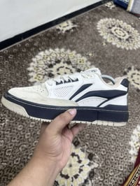 حذاء ماركة أصلي 👟✨   للتواصل دايركت أو على الرقم:   ‭٠٧٨٧ ٢٧٦ ٩٣٩٢‬