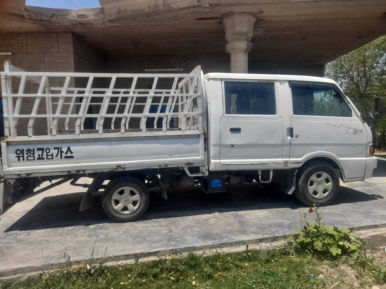 السلام عليكم
كيا بنكو للبيع موديل 96 دبل قماره صدر جديد تخم تاير جديد .سنوية باسمي تحويل ثاني يوم مكاني بغداد حي الجهاد قرية المكاسب ،***********/     ***********
السعر 55وبيها مجال
