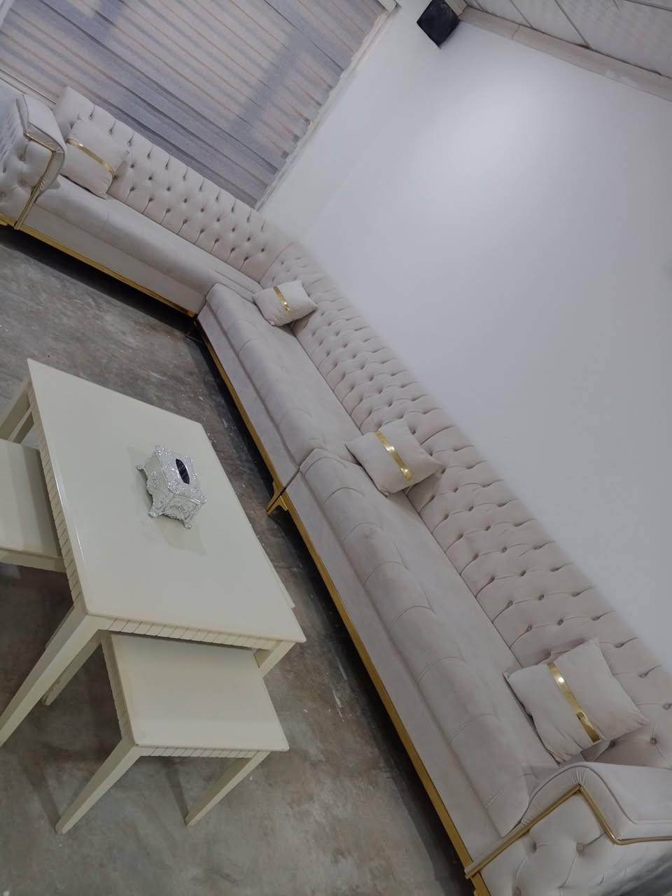 مستعمل جدید 10نفر سعر 600. زاخو . ***********
