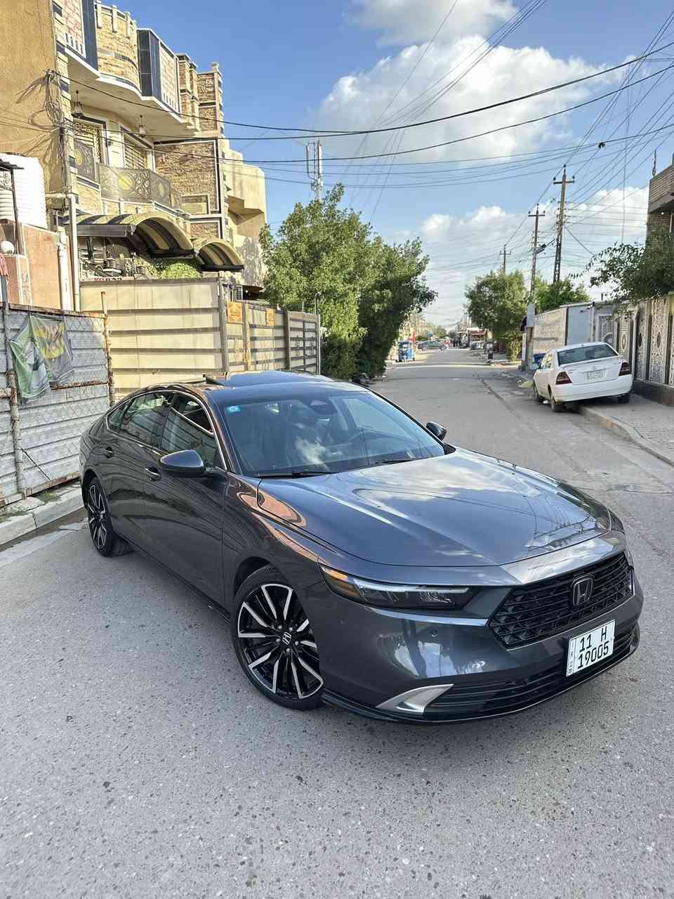 هوندا اكورد 2024 هايبرد وارد امريكي فئة التورنك اعلى مواصفات بالهوندا رقم بغداد بأسمي حادثها خلفي قطعتين قبق جنطه ونص الجاملغ الخلفي فقط بدون دواخل بدون ايرباك ماشيه 13 ميل فول مواصفات تبريد قطعتين داتا شو مقاعد تدفئه تبريد كراسي كهرباء تشغيل عن بعد بصمه تشغيل بصمة أبواب رادارات 360 درجه حساس تصادم خلفي امامي المرايه الداخليه عاكسه للضوء مقاعد جلد فتحة سقف لد نهاري والخ...... عارضها 219 وبيها مجال قليل حك الجيه مكاني بغداد  ***********
