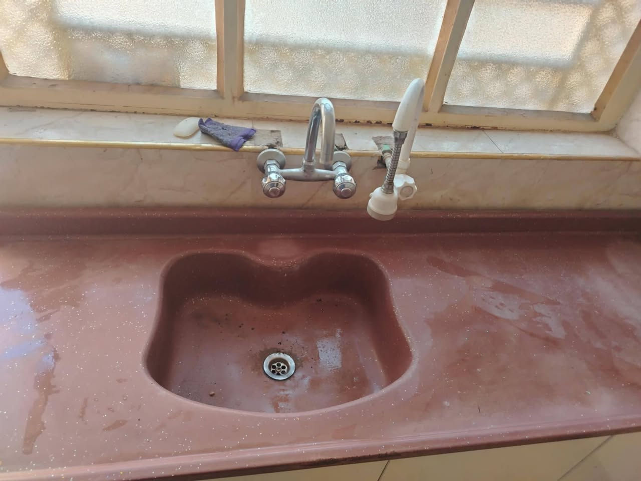 كاونتر للبيع نظيف جدا صارله 9 اشهر فقط للاستفسار مراسله الصفحه او الاتصال على الرقم ***********
