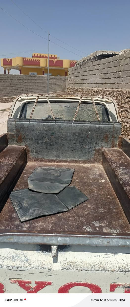 بيكم موديل 82.  محرك كير تمام 
شرعي متوفي.. رقم نينوى اصفر،. 
دوشنة جديدة 
سيارة ويل كب تايات انظاف. 
سيارة جاهزة عالشغل. ترايك بغداد. 
السعر 15 مو شراي لاتخابرني رجاءً
الشرعي متوفي.. 
***********
***********
