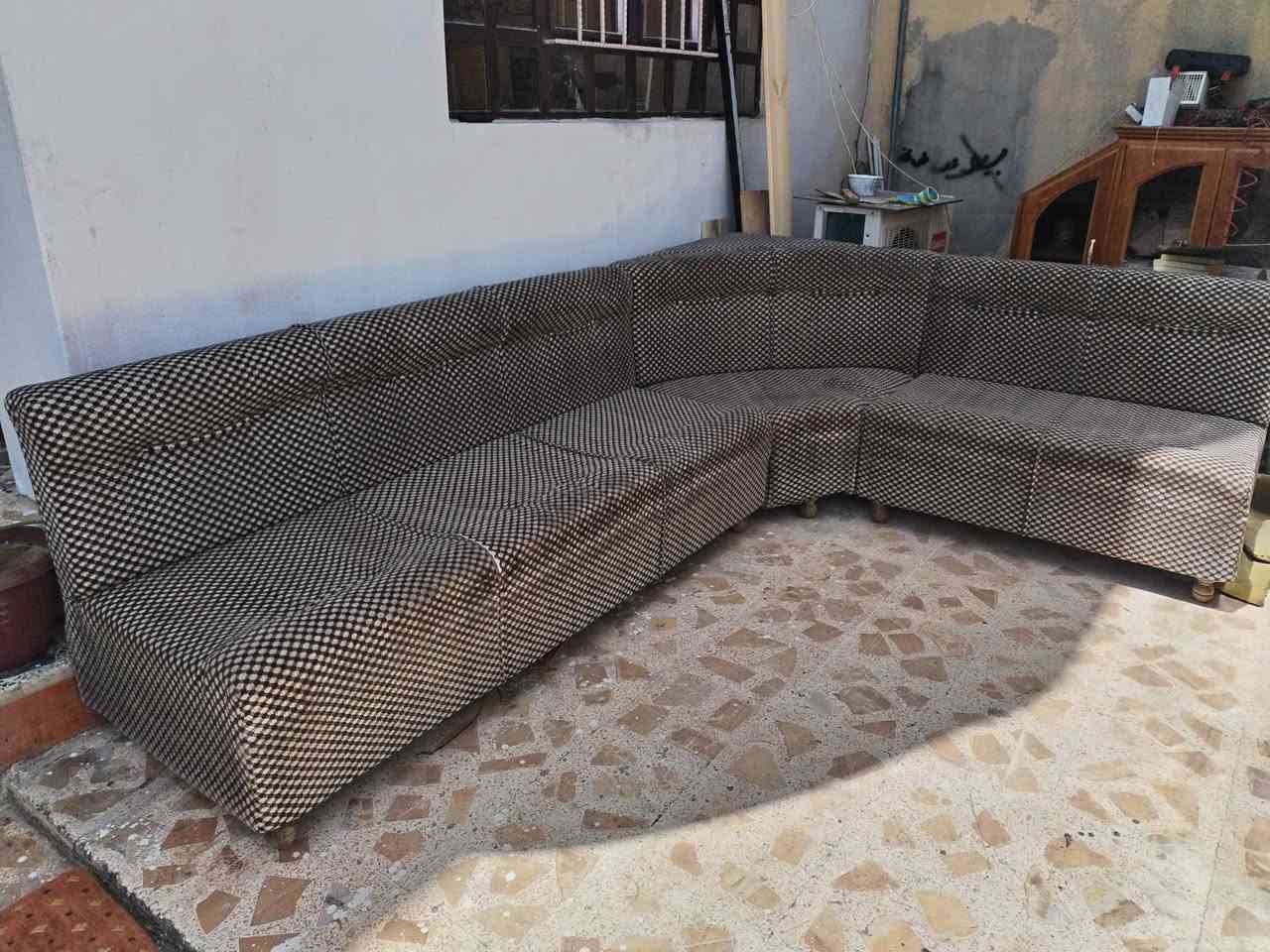 طخم عراقي ثقيل 10 امتار سفنجو مابي شي قفل80 بيع مستعجل حك خشب مكان جانب الايمن ***********+***********
