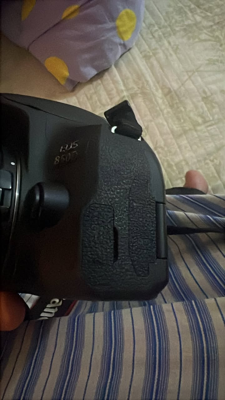 السلام عليكم
كاميرا كانون 850 D
24.2 ميكا بكسل تصوير فيديو 4K
شتر اقل من 15 ك
نظيفه جدا
الملحقات 
عدسه 28-135
55-250 جديده
بطاريات عدد 3 الاصليات
حزام كتف 
بدون حقيبه ولا كارتونه
مكاني نجف 
السعر 800 
لان مستعجل


**إذا كنت صاحب هذا الإعلان وتريد حذفه لأي سبب، رجاءا أرسل رسالة إلى الدعم الفني**