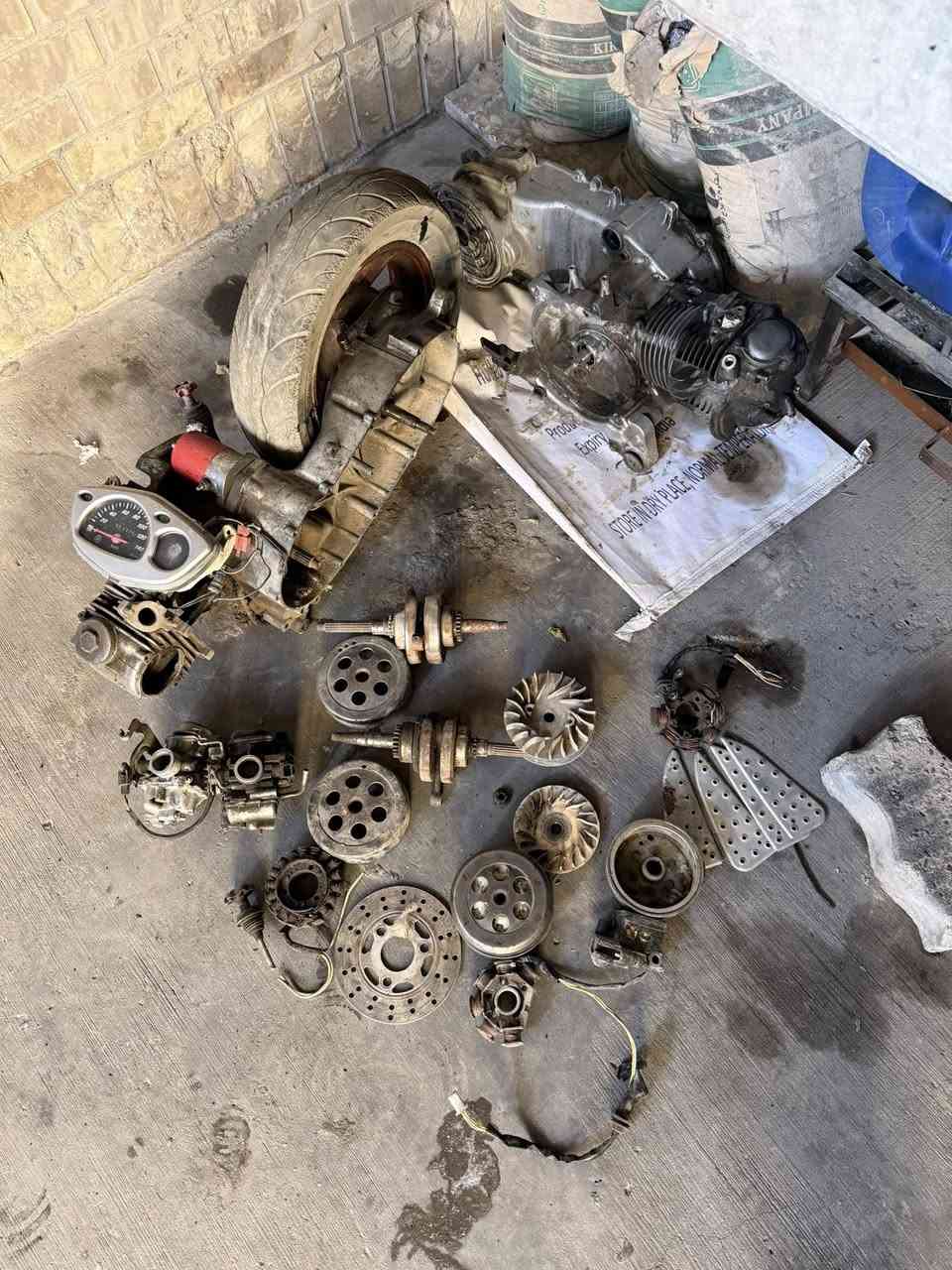 غراض تفصيخ ماكس وسكنس لعداد بي رون koso
وملفات  كورات نضيفه ثنينهن كابريتر شغال ابيع تفصيخ وابيع شلع شتريد موجود
مكاني بغداد 
***********
