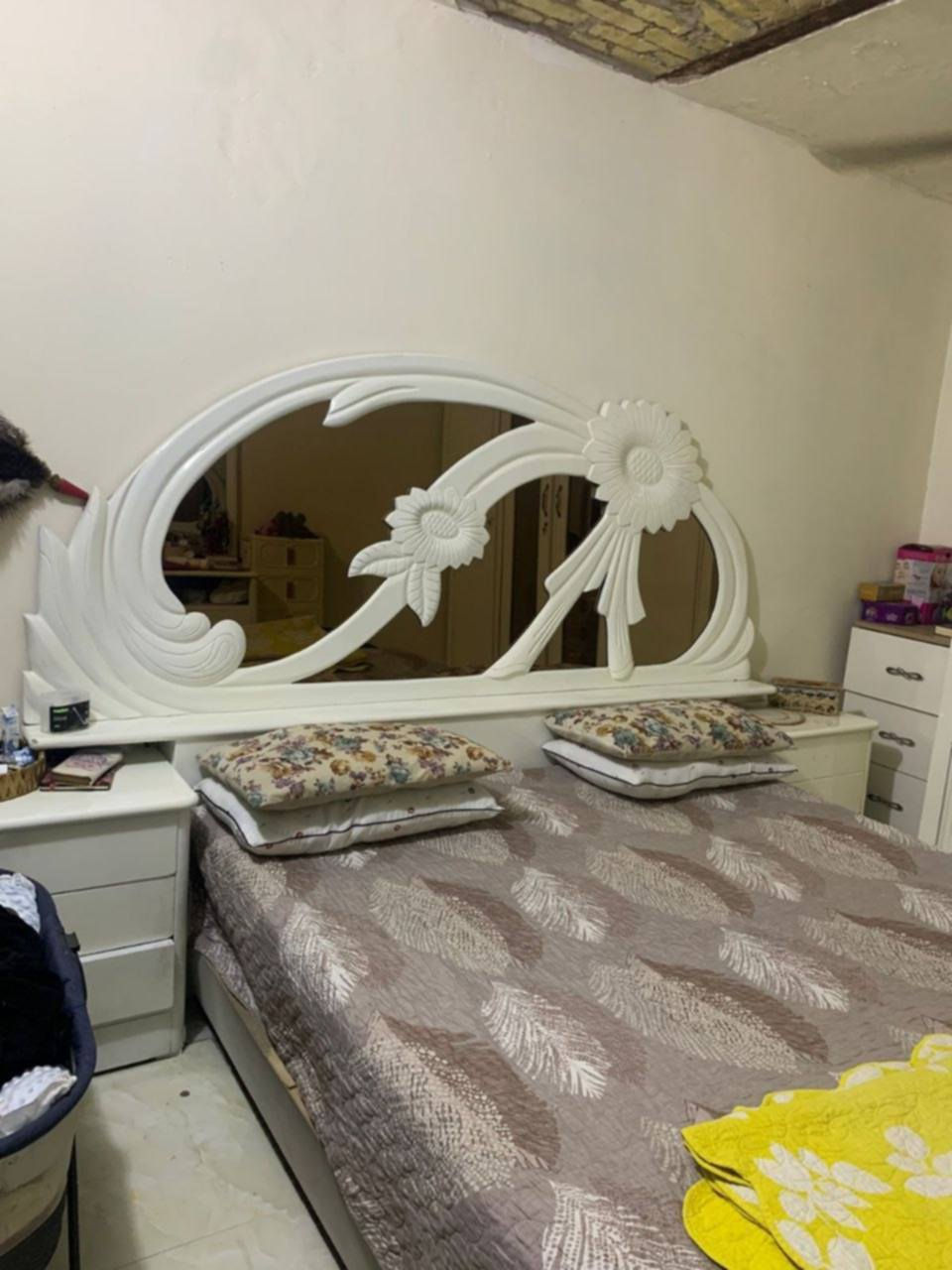 غراض بيت كاملة استعمال نظيف وبحالة ممتازة للبيع في بغداد - منطقة بغداد الجديدة.
​📋 تفاصيل المواد والأسعار النهائية (قفل):
​تخم قنفات: 600 ألف دينار.
​غرفة أثاث خشب: 650 ألف دينار.
​جرباية أم الطابقين: 250 ألف دينار (نهايتها).
​طباخ: 150 ألف دينار.
​ثلاجة: 400 ألف دينار.
​غسالة: 350 ألف دينار.
​كاونتر مطبخ: 700 ألف دينار.
​براد ماء: 25 ألف دينار.
​مراية: 25 ألف دينار.
​فرن: 35 ألف دينار.
​مكنسة كهربائية: 45 ألف دينار.
​كاروك أطفال: 20 ألف دينار.
​مرجوحة: 20 ألف دينار.
​كنتور صغير: 20 ألف دينار.
​💰 ملاحظة: السعر الكلي المكتوب للغراض مجموعها (3 ملايين و 600 ألف دينار مع التوصيل).
​📍 الموقع: بغداد - بغداد الجديدة.
📞 للاستفسار والشراء: المراسلة على الخاص أو الاتصال مباشرة.


**إذا كنت صاحب هذا الإعلان وتريد حذفه لأي سبب، رجاءا أرسل رسالة إلى الدعم الفني**