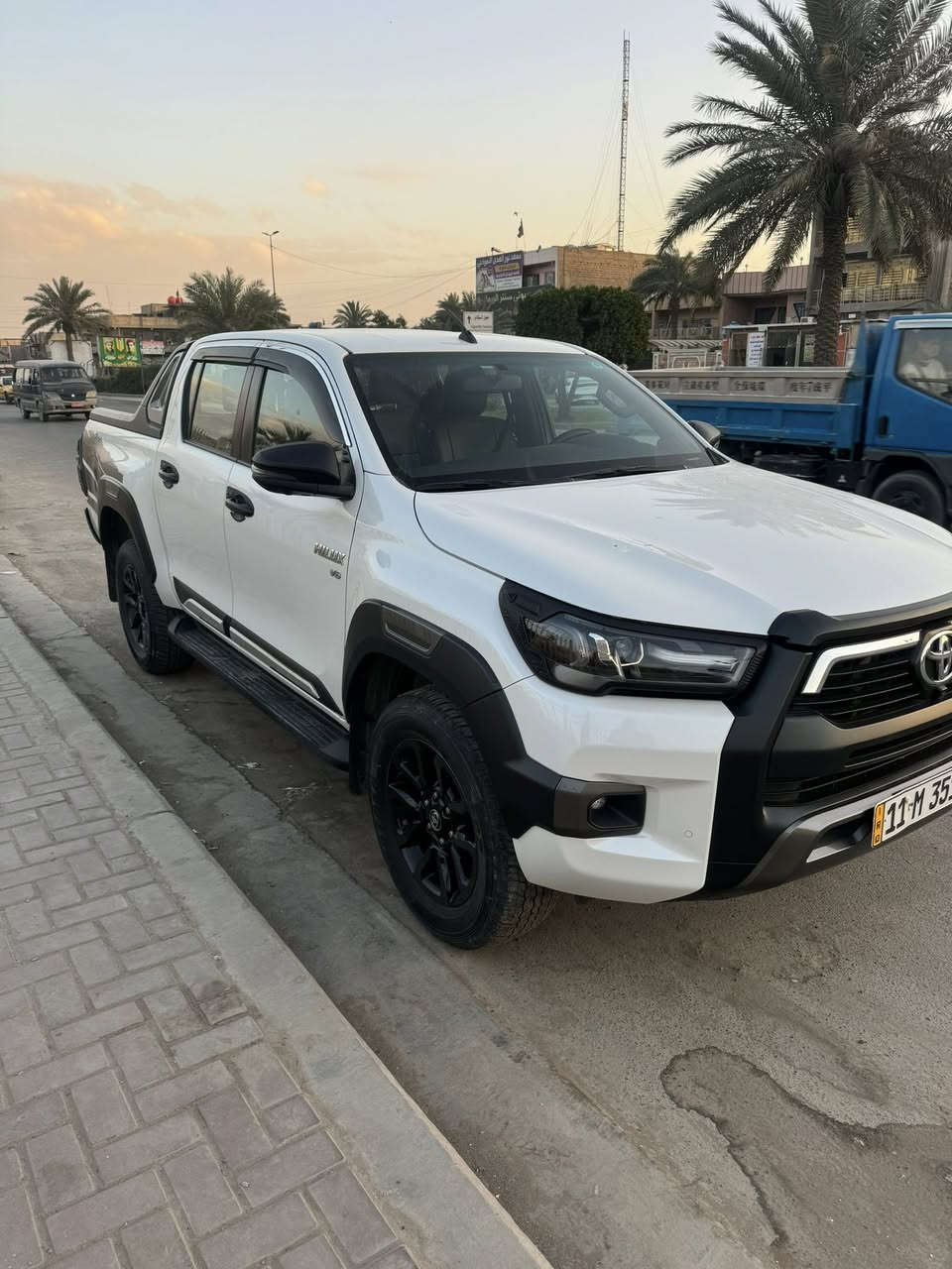 ‏سلام عليكم بكم هايلوكس للبيع موديل 24 مكفولة كفالة عامة(***********
