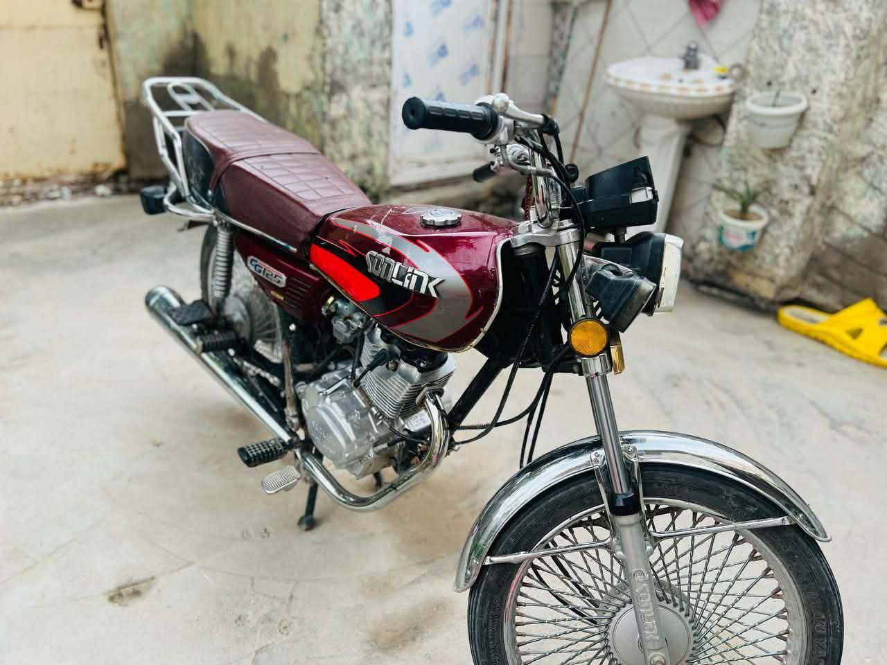 السلام عليكم تايكر موديل22 نضيفه برغي مامفتوح بيهه اوراق سكنر السعر 475 وبيها مجال العنوان المسيب
 الشراي يتصل
***********
