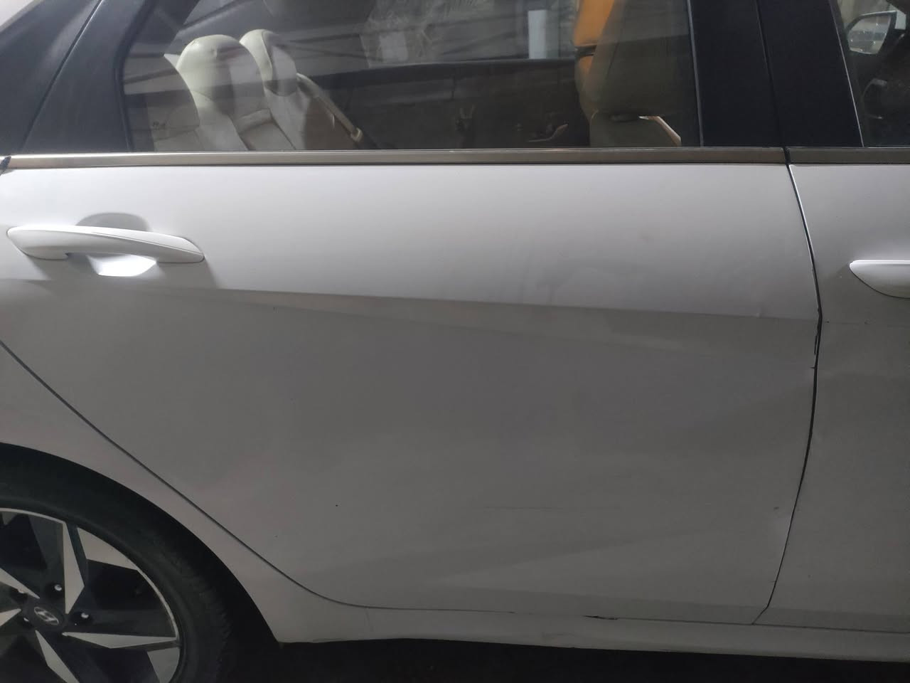 النترا خليجي موديل 2021
محرك 2000 دوش 
مواصفاتها:
حساسات اماميه وخلفيه 
تشغيل عن بعد 
اشاير بالمرايات 
امرايات شفط
دخول ذكي 
تحكم سترين 
تايرات جديده 
واهوايه بعد مواصفات 
للتواصل اتصل ع الرقم 
***********
السعر $155 وبيها مجال
